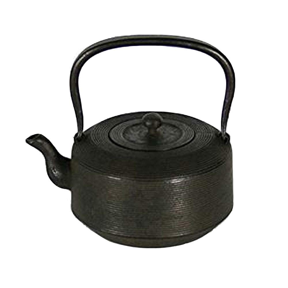 Зроблено в Японії Nambu Tekki Nambu Iron Kettle IH Fire Compatible Flat Kettle Kettle Compatible/Open Shoulder Itome 1.2L чорний
Зроблено в Японії Nambu Tekki Nambu Iron Kettle IH Fire Compatible Flat Kettle Kettle Compatible/Open Shoulder Itome 1.2L чорний