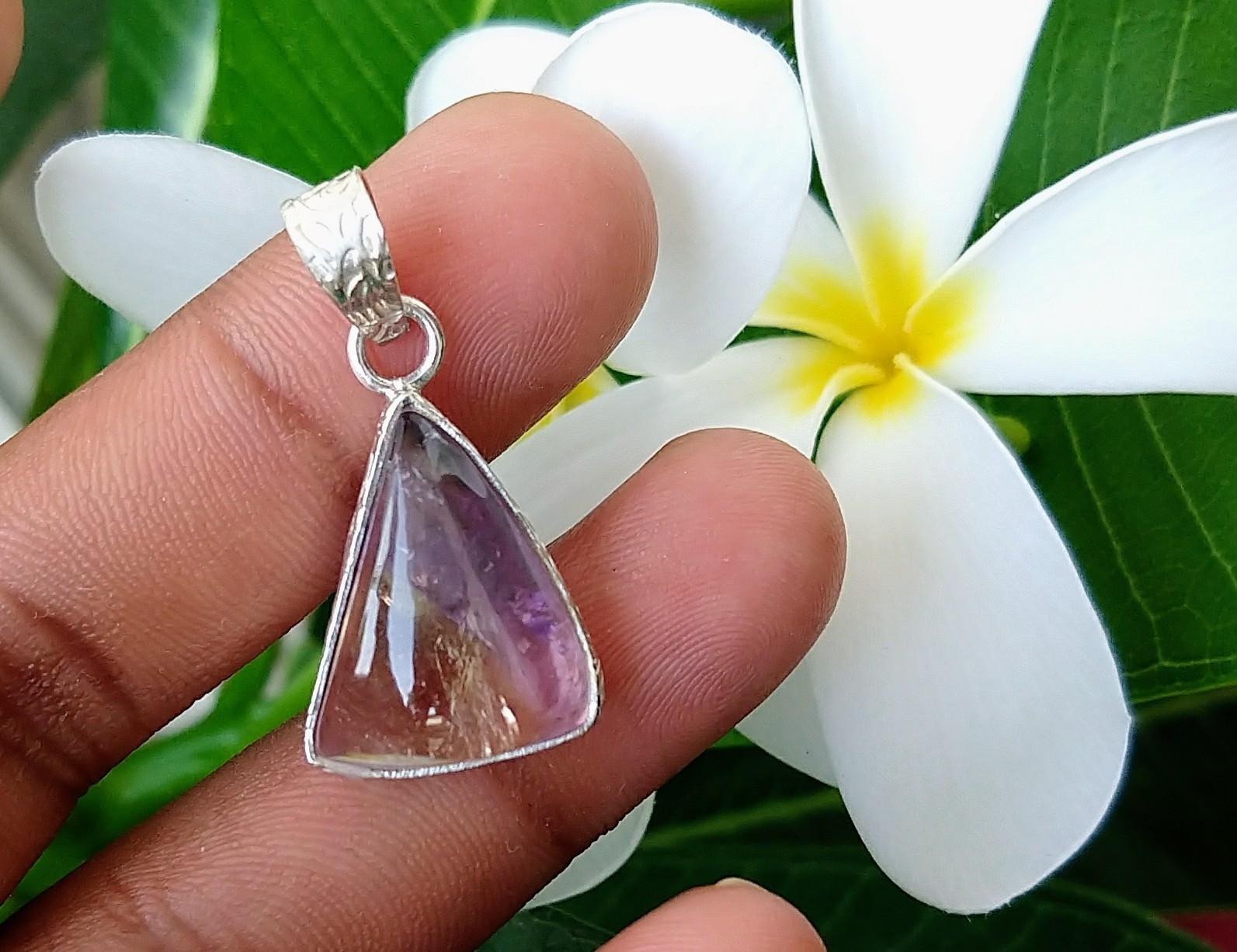 Подвеска из натурального двухцветного аметрина из стерлингового серебра 925 пробы, 1 дюйм, Рождество 1 inch
Подвеска из натурального двухцветного аметрина из стерлингового серебра 925 пробы, 1 дюйм, Рождество 1 inch