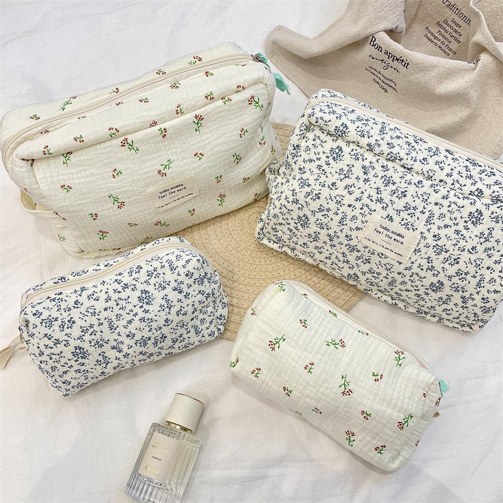Blue Begonia Cosmetic Bag Large Capacity Storage Bag Going Out Portable Travel Bag Handbag Wash Bag
Blue Begonia Cosmetic Bag Large Capacity Storage Bag Going Out Portable Travel Bag Handbag Wash Bag