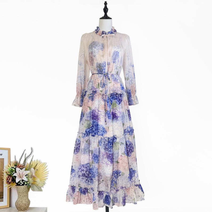 Раннеосеннее платье с ретро-принтом и оборками, воротником-стойкой и завязками, подчеркивающими талию, длинными рукавами Large
Раннеосеннее платье с ретро-принтом и оборками, воротником-стойкой и завязками, подчеркивающими талию, длинными рукавами Large