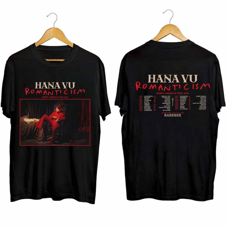 Футболка из плотного хлопка 300GSM Hana Vu, рубашка в стиле романтизма, тур, рубашка фаната Hana Vu, рубашка для концерта Hana Vu, рубашка для концерта в стиле романтизма, рубашка Hana Vu, подарок
Футболка из плотного хлопка 300GSM Hana Vu, рубашка в стиле романтизма, тур, рубашка фаната Hana Vu, рубашка для концерта Hana Vu, рубашка для концерта в стиле романтизма, рубашка Hana Vu, подарок