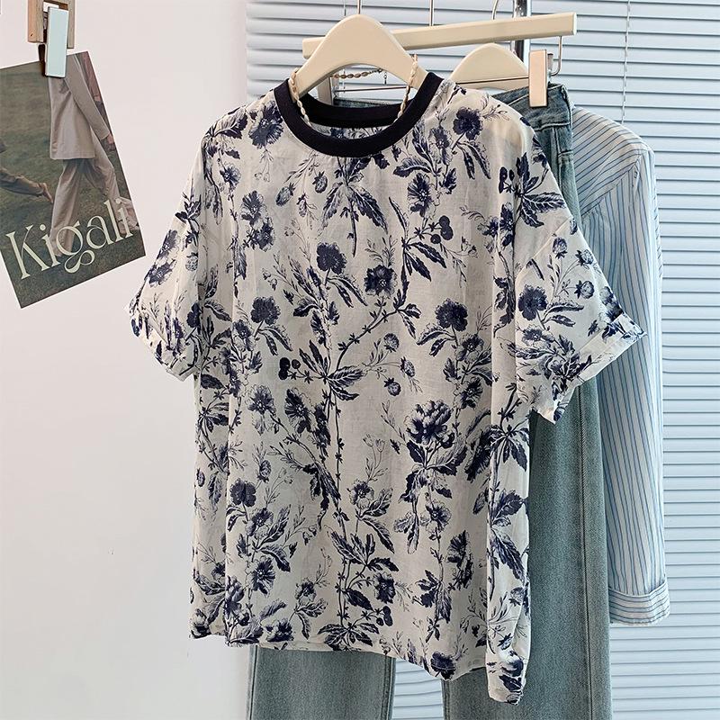 Retro Print Loose Fit Cotton T-Shirt for Women - Casual, Short-Sleeved, Super Stylish, and Comfortable 2XL
Retro Print Loose Fit Cotton T-Shirt for Women - Casual, Short-Sleeved, Super Stylish, and Comfortable 2XL