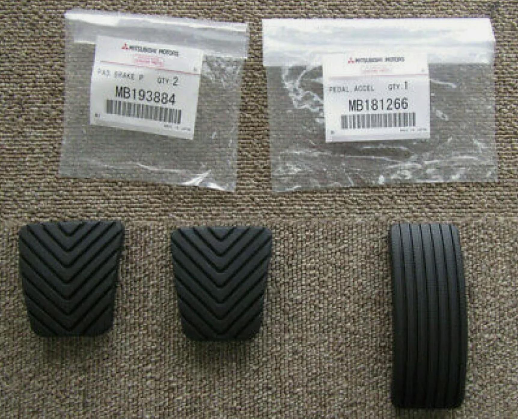 Оригинальный комплект резиновых накладок на педали Mitsubishi Lancer EVO5 и 6 CP9A MB181266 MB193884
Оригинальный комплект резиновых накладок на педали Mitsubishi Lancer EVO5 и 6 CP9A MB181266 MB193884