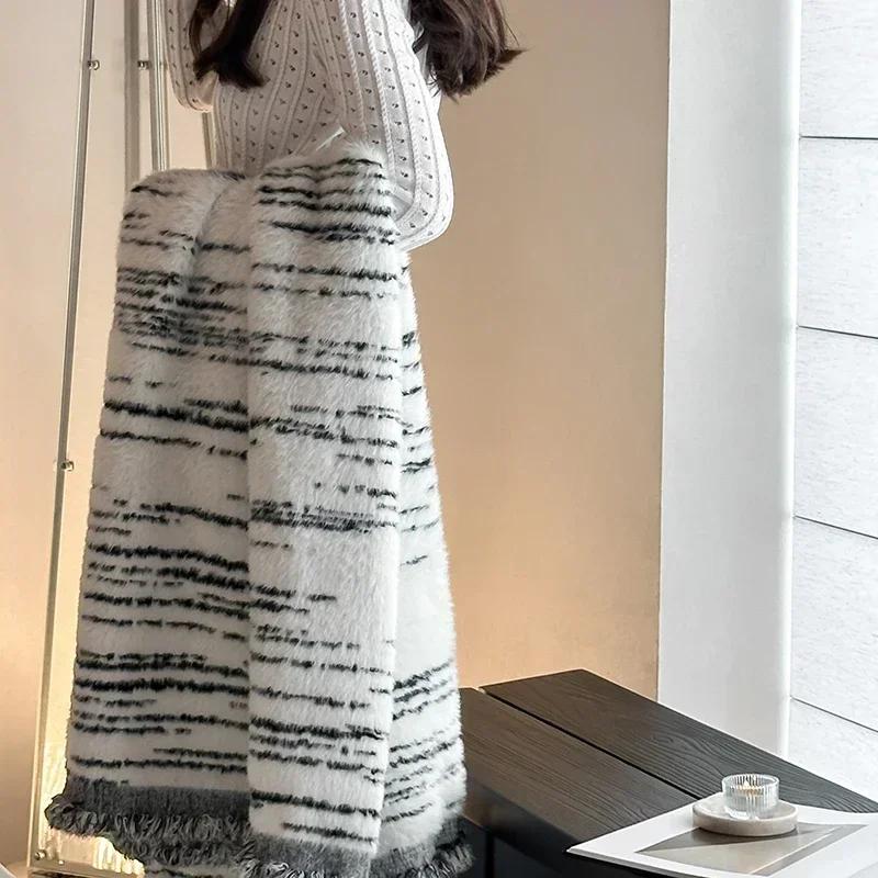 Высококачественный искусственный мех норки, теплое одеяло для дивана на осень-зиму, высококачественные французские жаккардовые пледы, согревающее одеяло-шаль 140x160cm
Высококачественный искусственный мех норки, теплое одеяло для дивана на осень-зиму, высококачественные французские жаккардовые пледы, согревающее одеяло-шаль 140x160cm