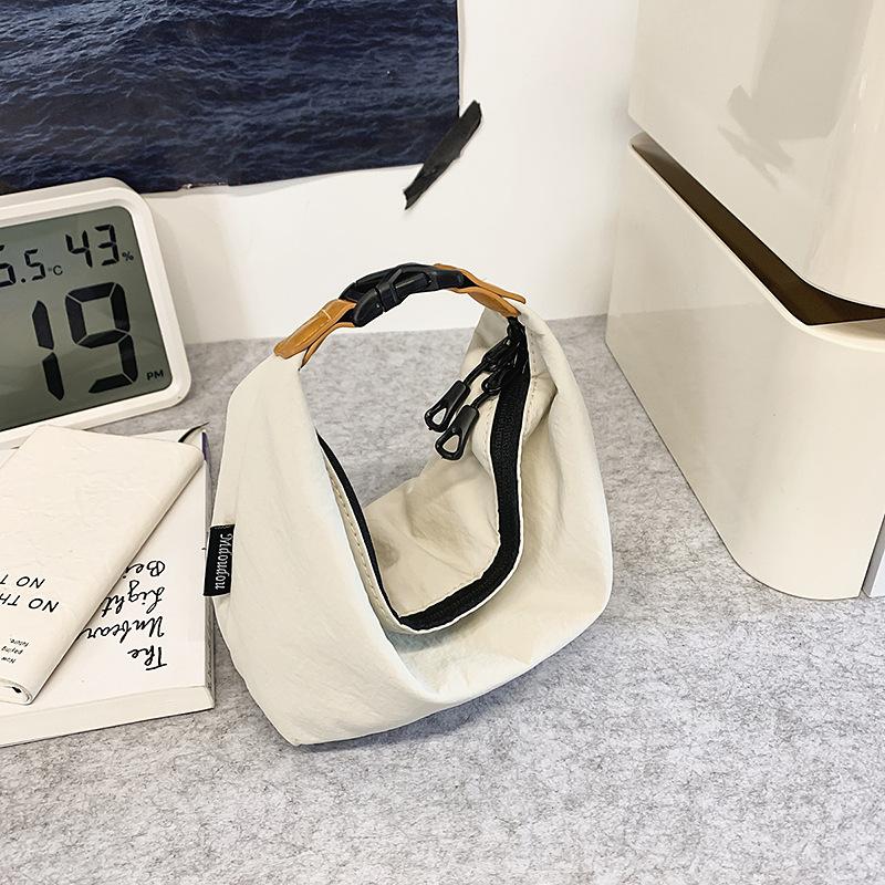 Crossbody bag female function lightweight simple underarm bag solid color shoulder bag casual personality mobile phone bag bucket bag male белый
Crossbody bag female function lightweight simple underarm bag solid color shoulder bag casual personality mobile phone bag bucket bag male белый