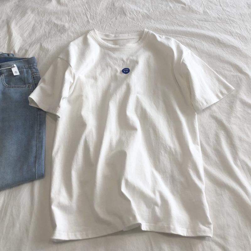 Женская хлопковая футболка с круглым вырезом и смайликом - 2023, корейский стиль, повседневная средней длины, с коротким рукавом, универсальная и свободного кроя для лета. One Size белый
Женская хлопковая футболка с круглым вырезом и смайликом - 2023, корейский стиль, повседневная средней длины, с коротким рукавом, универсальная и свободного кроя для лета. One Size белый