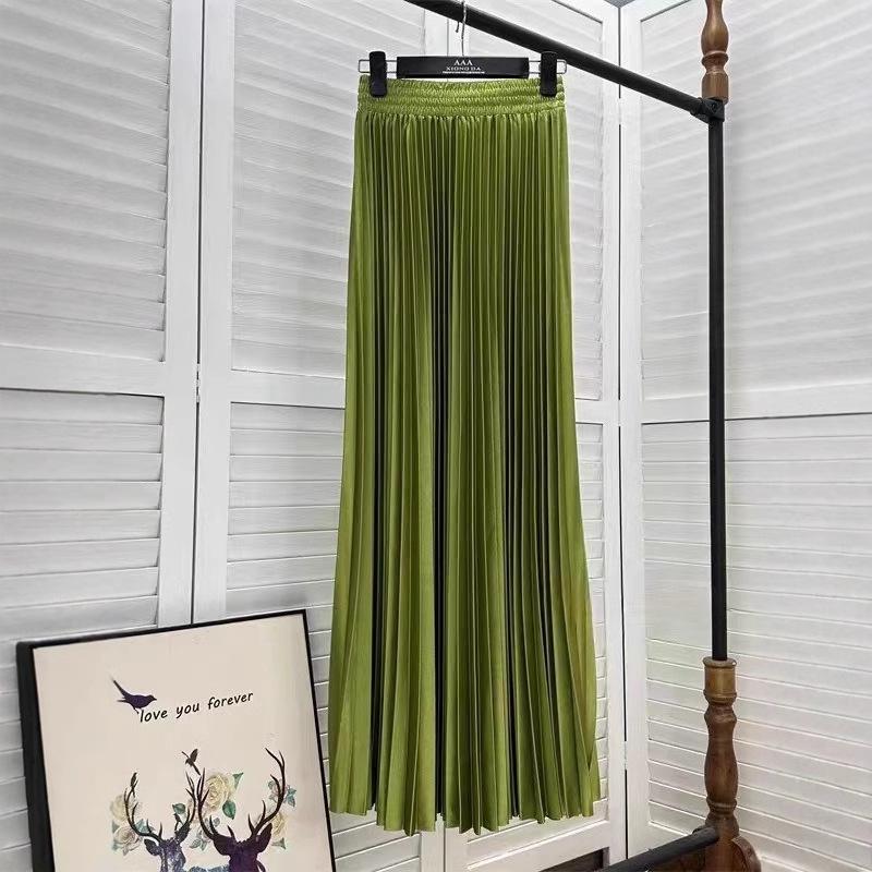 Elegant Women s High-Waist Pleated Midi Skirt - Versatile, Slimming, Solid Color Design One Size
Elegant Women s High-Waist Pleated Midi Skirt - Versatile, Slimming, Solid Color Design One Size