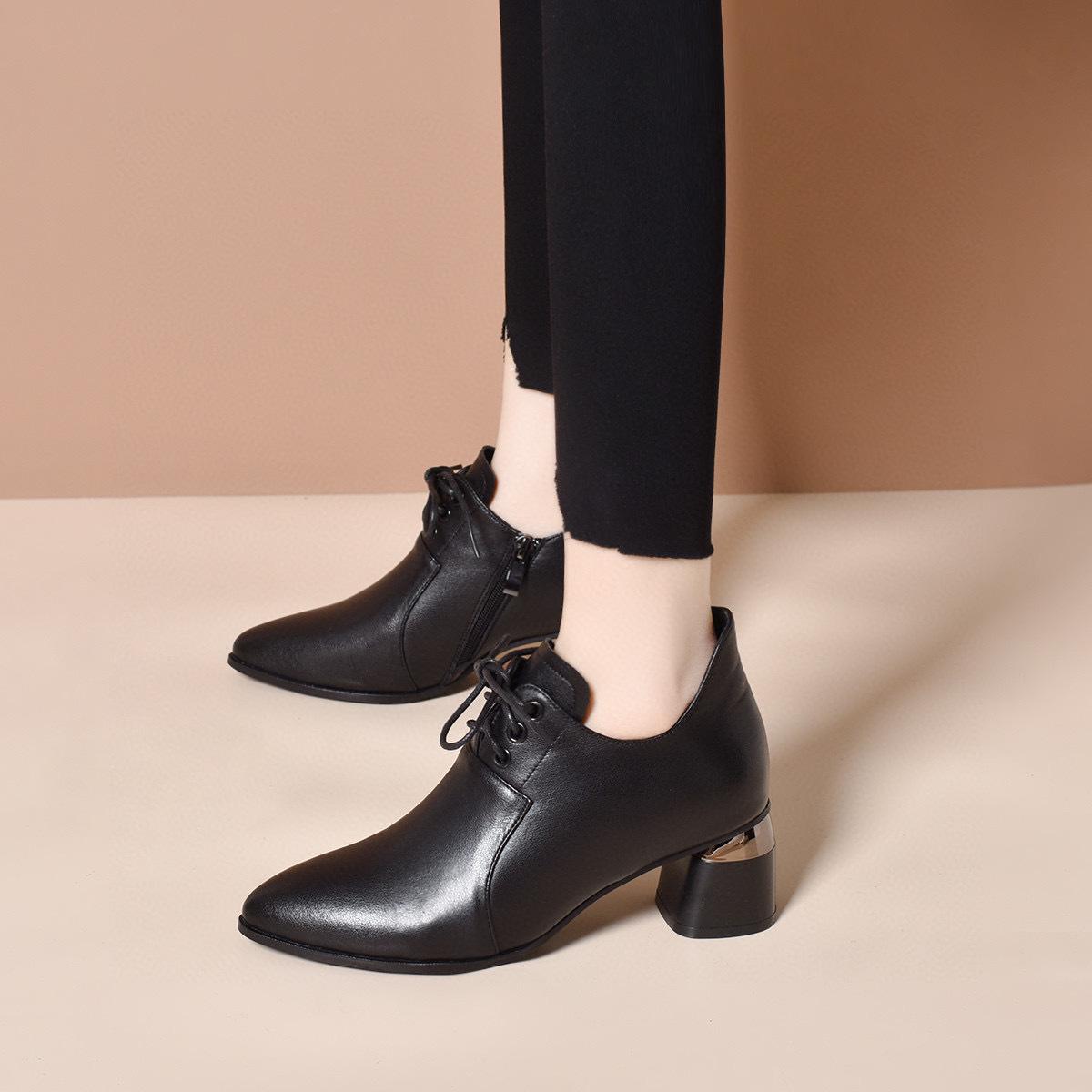 Туфли на высоком каблуке женские, весна 2025, новые, с глубоким вырезом, на шнуровке, одинарные туфли в британском стиле, с боковой молнией, модные туфли, женские кожаные туфли 34 чёрный
Туфли на высоком каблуке женские, весна 2025, новые, с глубоким вырезом, на шнуровке, одинарные туфли в британском стиле, с боковой молнией, модные туфли, женские кожаные туфли 34 чёрный