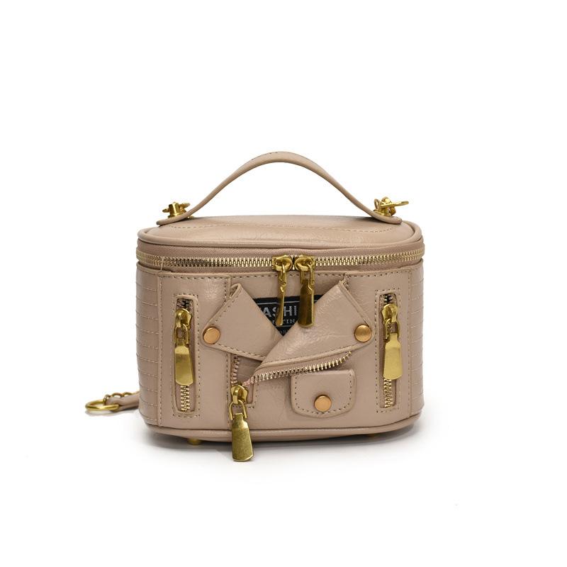 Personalized leather jacket small bag 2025 new fashion niche shoulder bag women s versatile messenger clothes small square bag хакі
Personalized leather jacket small bag 2025 new fashion niche shoulder bag women s versatile messenger clothes small square bag хакі