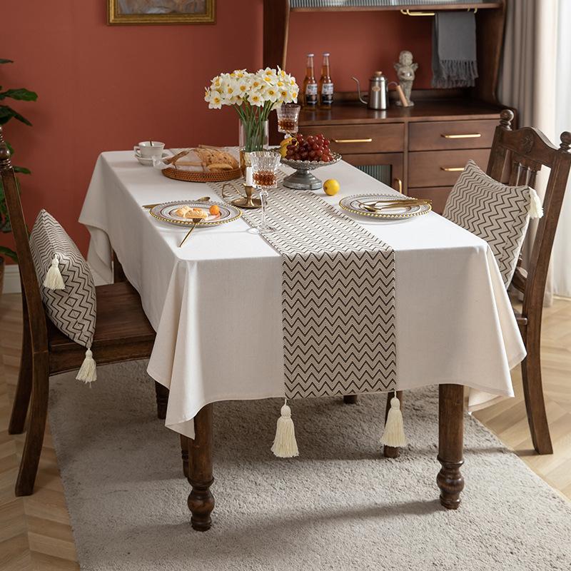 Modern simple chest tablecloth dining table table flag household rectangular tablecloth jacquard tea flag tea party fabric tea mat (as the picture,as shown in the picture)
Modern simple chest tablecloth dining table table flag household rectangular tablecloth jacquard tea flag tea party fabric tea mat (as the picture,as shown in the picture)