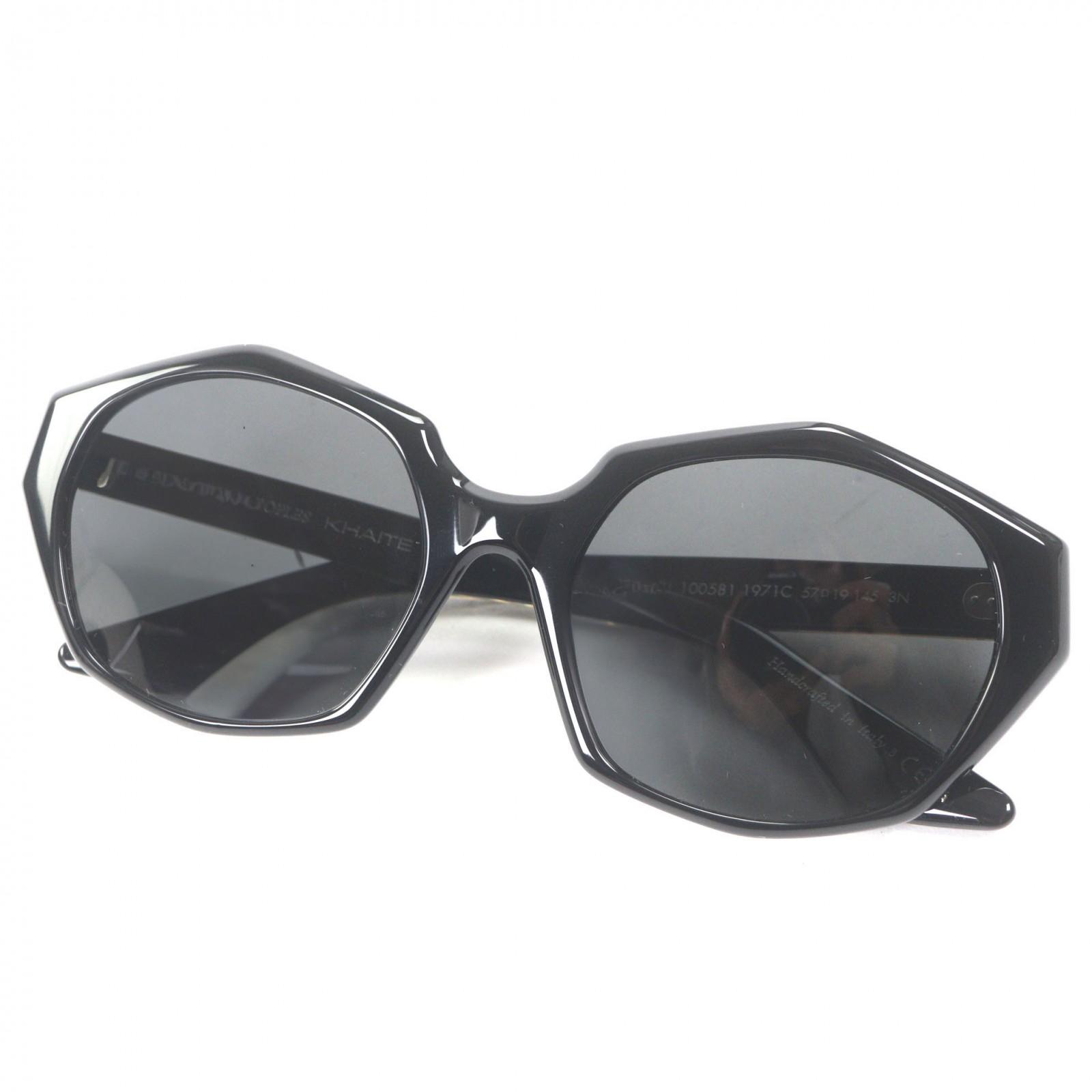 Great OLIVER PEOPLES sunglasses KHAITE geometric shapes black mens OV5511SU Used
Great OLIVER PEOPLES sunglasses KHAITE geometric shapes black mens OV5511SU Used
