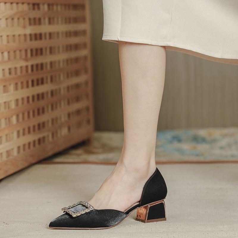 New women s shoes bag head sandals women s thick heels pointed high heels medium heel hollow single shoes 39 бежевий
New women s shoes bag head sandals women s thick heels pointed high heels medium heel hollow single shoes 39 бежевий