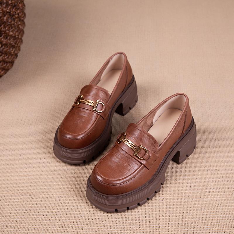 Женские лоферы из коровьей кожи первого слоя, для работы, осенние новинки, в британском стиле, повседневные, на платформе, туфли-маффины, маленькие кожаные туфли, одинарные туфли, женские 40 коричневый
Женские лоферы из коровьей кожи первого слоя, для работы, осенние новинки, в британском стиле, повседневные, на платформе, туфли-маффины, маленькие кожаные туфли, одинарные туфли, женские 40 коричневый