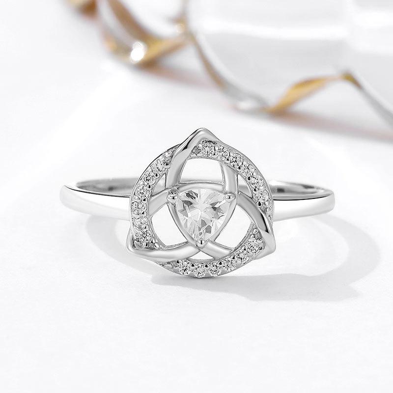 YILUOCD Triquetra Trinity Knot кольцо с кубическим цирконием Infinity Eternity кельтский узел кольцо для женщин винтажные обручальные украшения
YILUOCD Triquetra Trinity Knot кольцо с кубическим цирконием Infinity Eternity кельтский узел кольцо для женщин винтажные обручальные украшения