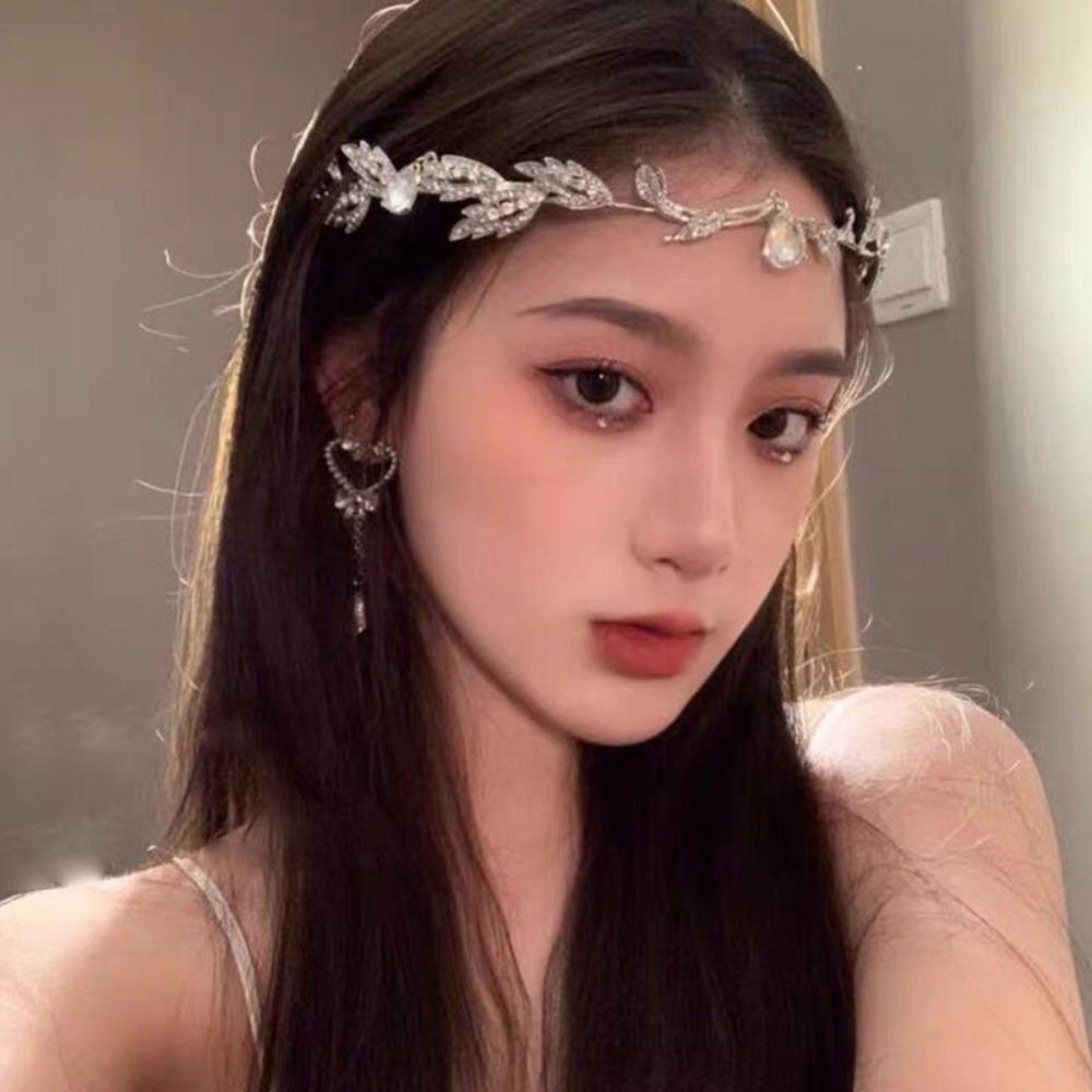 Shape Rhinestone Eyebrows Drop Headband Wedding Forehead Ornaments Bride Tiara Forehead Chain серебряный
Shape Rhinestone Eyebrows Drop Headband Wedding Forehead Ornaments Bride Tiara Forehead Chain серебряный