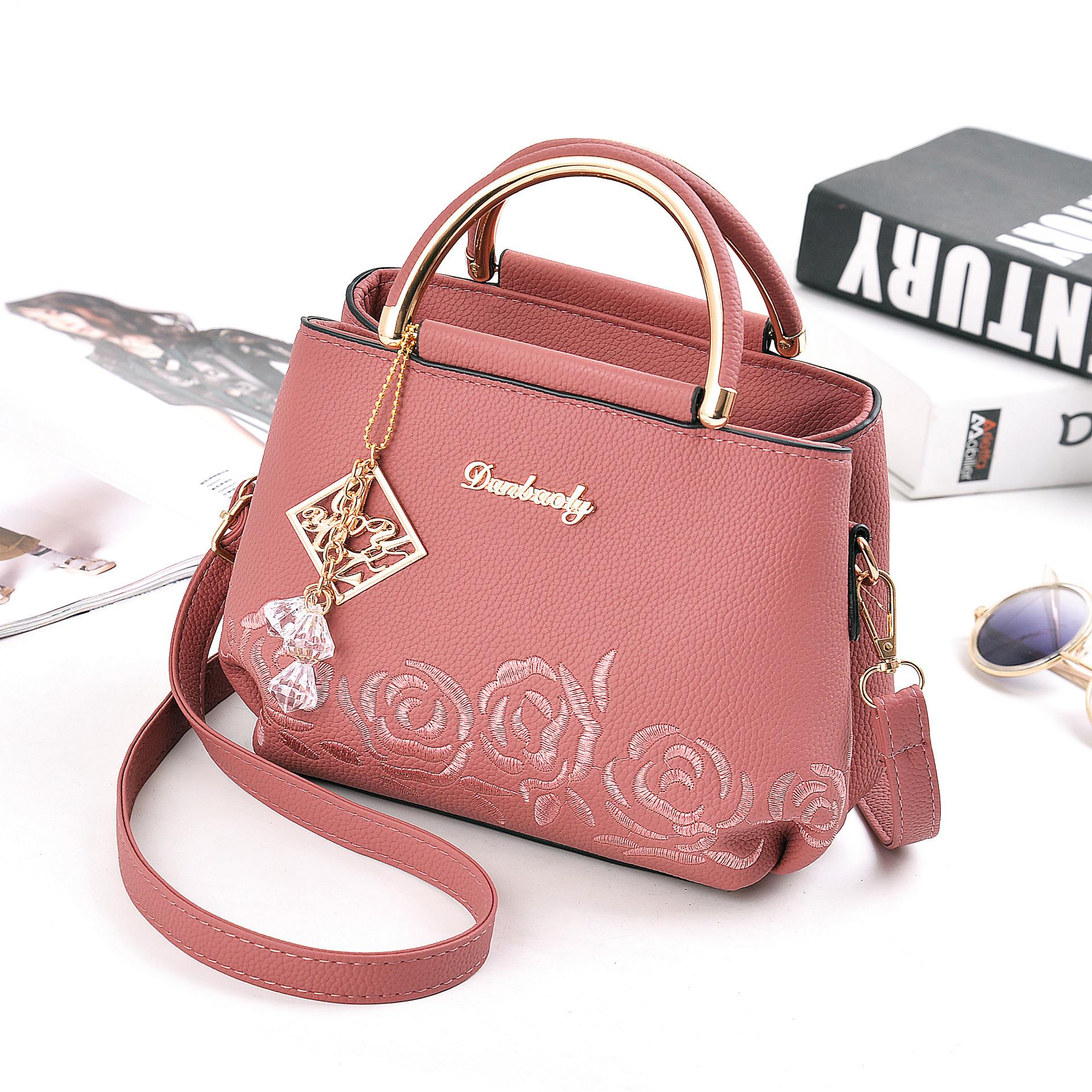 Fashiable Minimalist Embroidered Tote Crossbody Bag 2026 New Large Capacity Trendy Mom s Shoulder Bag (30cm<Max Length<50cm)
Fashiable Minimalist Embroidered Tote Crossbody Bag 2026 New Large Capacity Trendy Mom s Shoulder Bag (30cm<Max Length<50cm)