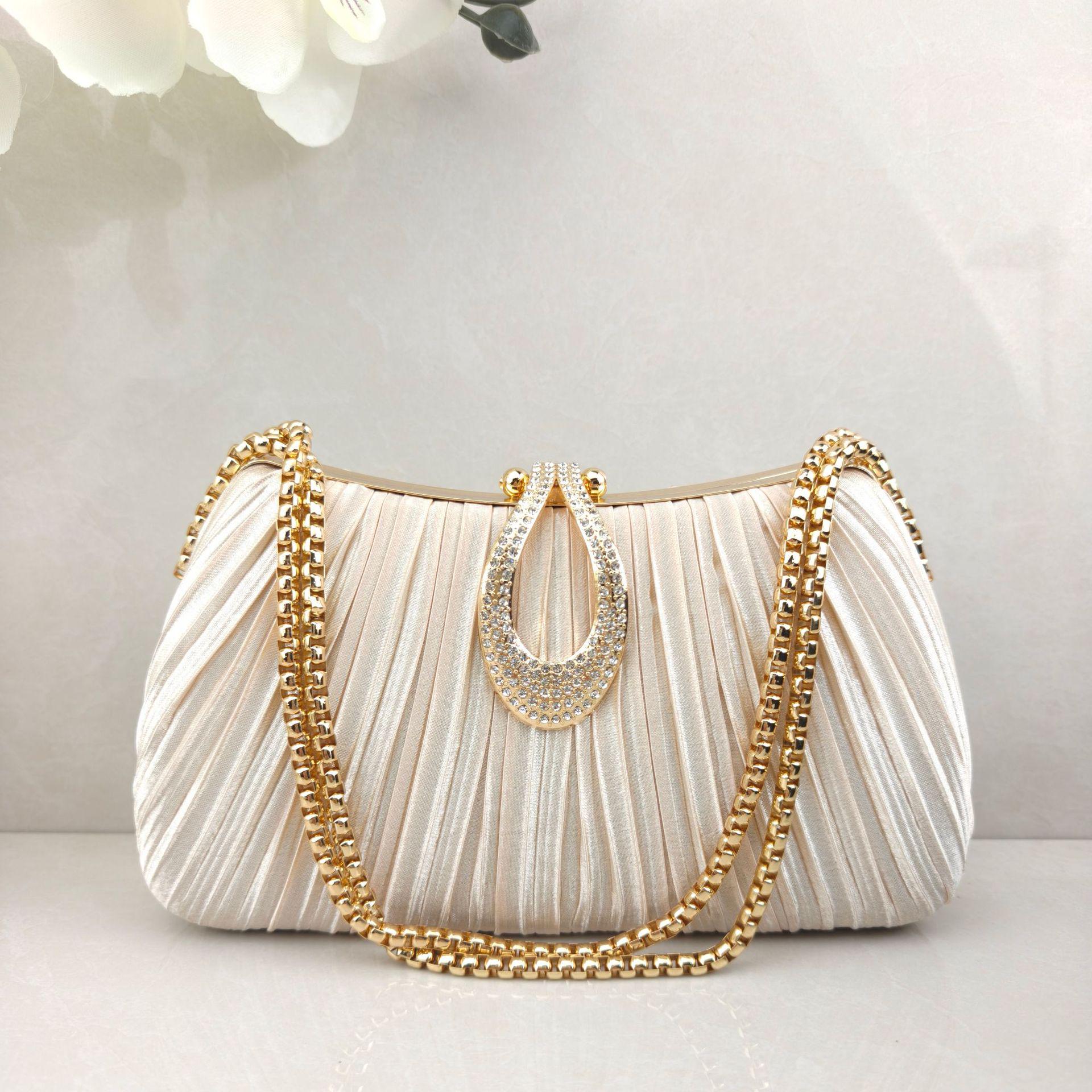 Crystal Sparkle Evening Bag - Elegant Women s Clutch for Parties & Banquets 21.5*7.6*12CM шампанського
Crystal Sparkle Evening Bag - Elegant Women s Clutch for Parties & Banquets 21.5*7.6*12CM шампанського