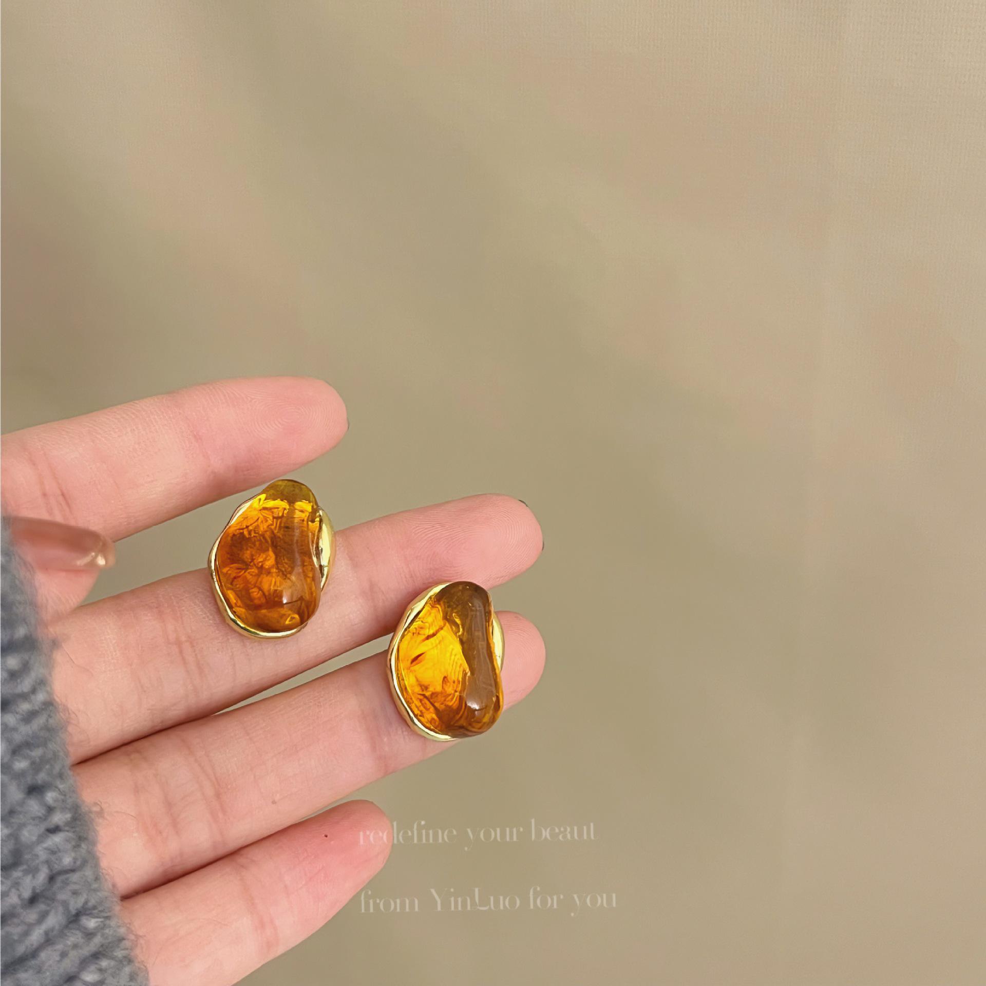 «Серьги-иглы Майяра 925»: Янтарный жемчуг в стиле ретро для осени/зимы
«Серьги-иглы Майяра 925»: Янтарный жемчуг в стиле ретро для осени/зимы