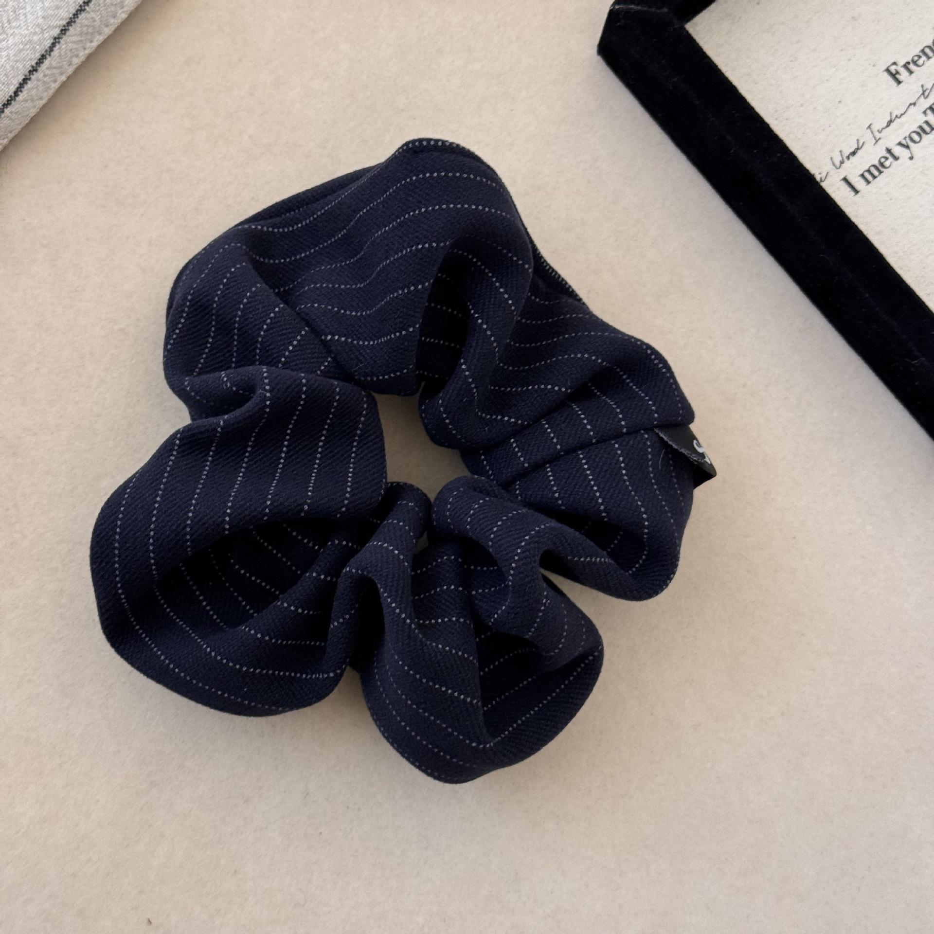 Простая и элегантная тонкополосатая резинка для волос «кишка», модная резинка для волос для пучка «конский хвост» и резинка для волос темно-синий
Простая и элегантная тонкополосатая резинка для волос «кишка», модная резинка для волос для пучка «конский хвост» и резинка для волос темно-синий