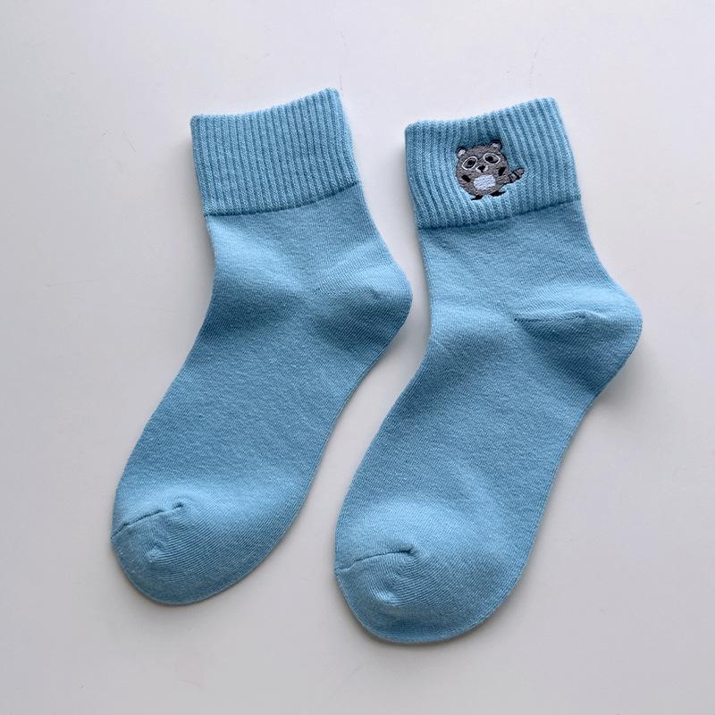 Cartoon Socks - Women s Summer and Spring Mid-length Cotton Socks with Sweat-absorbing and Odor-preventing Properties, Featuring Cute Embroidery. 1 pair
Cartoon Socks - Women s Summer and Spring Mid-length Cotton Socks with Sweat-absorbing and Odor-preventing Properties, Featuring Cute Embroidery. 1 pair