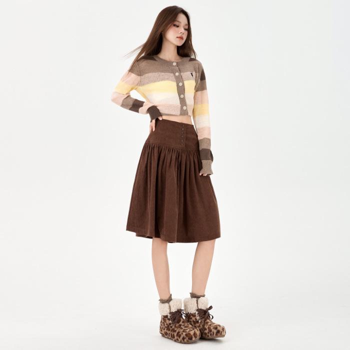 TXJ Retro Coffee Button Pleated Skirt - Women s High Waist A-line for Autumn/Winter Extra Large
TXJ Retro Coffee Button Pleated Skirt - Women s High Waist A-line for Autumn/Winter Extra Large