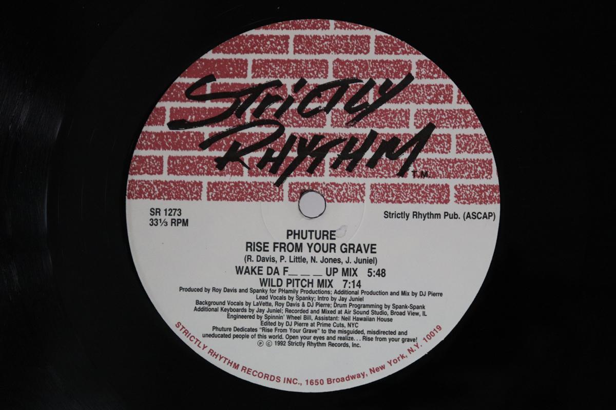 12inch Record PHUTURE Rise From Your Grave SR1273 Strictly Rhythm 1992 US Dance Electronica Used
12inch Record PHUTURE Rise From Your Grave SR1273 Strictly Rhythm 1992 US Dance Electronica Used