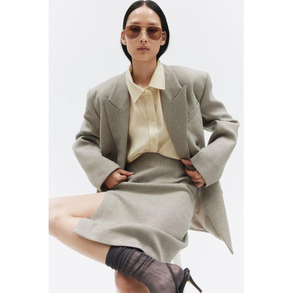 Рубашка HM светло-бежевая
Рубашка HM светло-бежевая