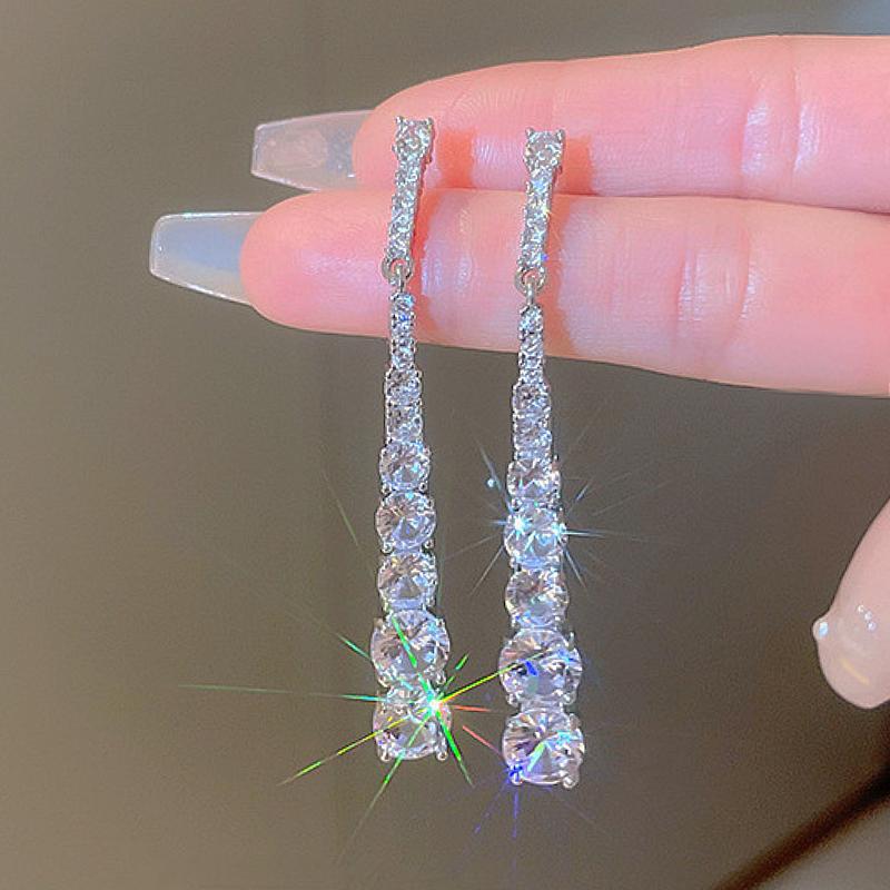 CAOSHI Shinning Temperament Long Hanging Earrings Female Wedding Ceremony Accessories with Brilliant Zirconia Gorgeous Zircon
CAOSHI Shinning Temperament Long Hanging Earrings Female Wedding Ceremony Accessories with Brilliant Zirconia Gorgeous Zircon