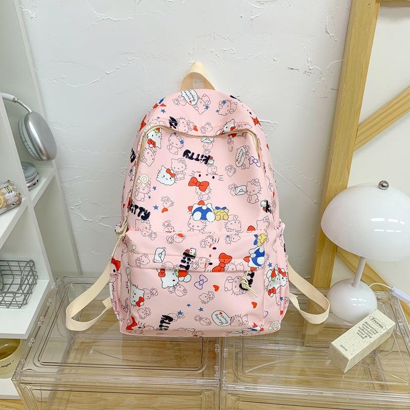 Kitty Graffiti Schoolbag: Cute, Versatile, Lightweight Backpack with Decompression Straps and Large Capacity for College Students
Kitty Graffiti Schoolbag: Cute, Versatile, Lightweight Backpack with Decompression Straps and Large Capacity for College Students