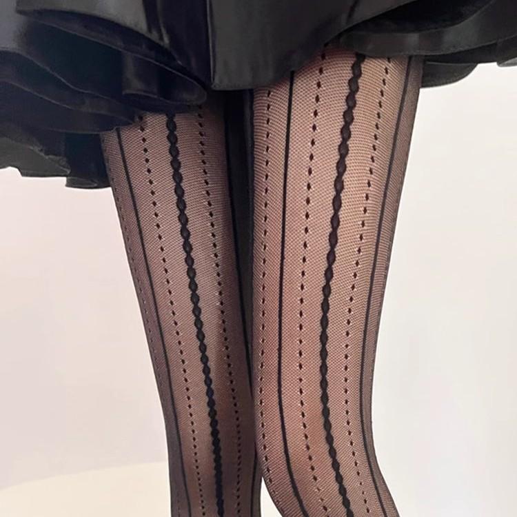 Autumn and winter retro court style vertical lace transparent stockings Japanese Lolita sweet and thin jacquard pantyhose average size
Autumn and winter retro court style vertical lace transparent stockings Japanese Lolita sweet and thin jacquard pantyhose average size