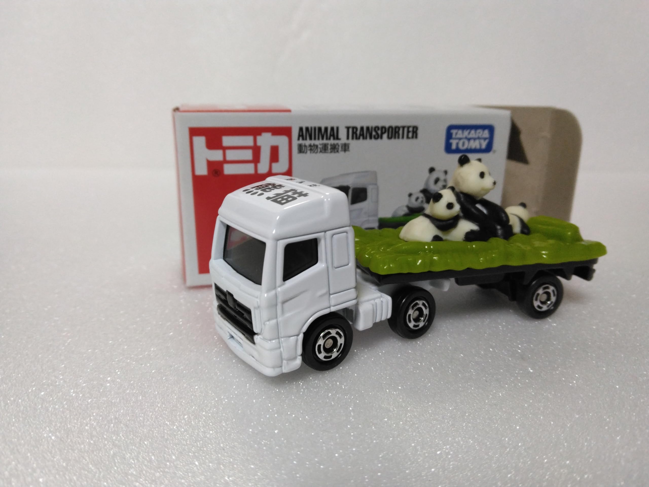 Tomica Перевозчик животных Панда, Миниатюрная литая машинка, Белый, с прозрачным кейсом
Tomica Перевозчик животных Панда, Миниатюрная литая машинка, Белый, с прозрачным кейсом