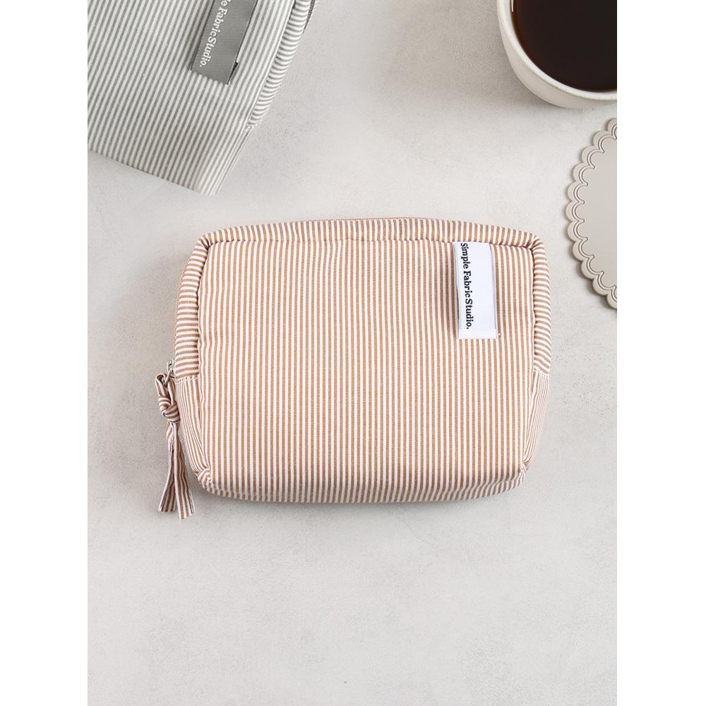 Квадратный мешочек Daiso Stripe gray guitar
Квадратный мешочек Daiso Stripe gray guitar