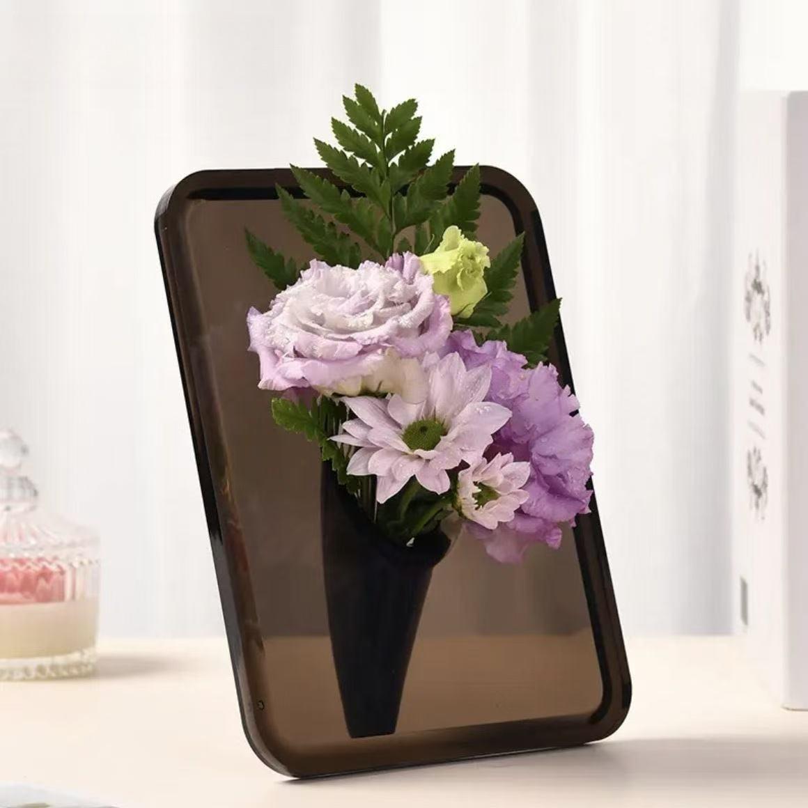 Photo Frame Square Vase Ins Style Light Luxury and High-end Feel Office Desk Decoration Living Room Hydroponic FlowerArrangement
Photo Frame Square Vase Ins Style Light Luxury and High-end Feel Office Desk Decoration Living Room Hydroponic FlowerArrangement