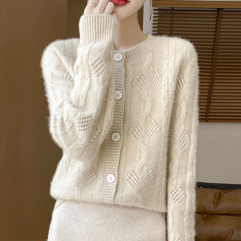 Women s Round Neck Cable Knit Hollow-Out Cardigan: Versatile Long Sleeve Autumn/Winter Sweater Small M (85—125)
Women s Round Neck Cable Knit Hollow-Out Cardigan: Versatile Long Sleeve Autumn/Winter Sweater Small M (85—125)