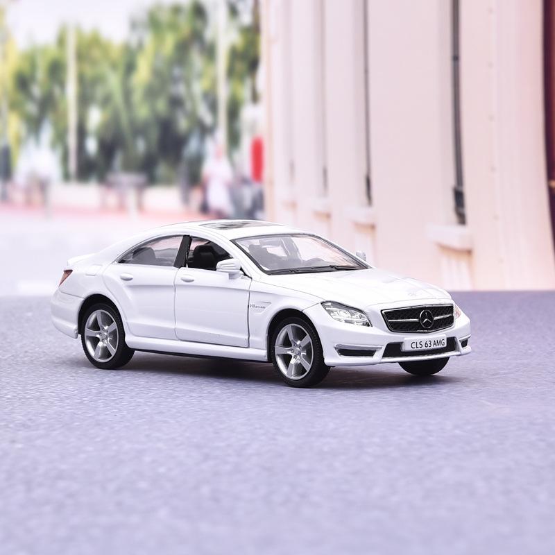 1:36 Mercedes Benz CLS C63 S600 AMG Моделі автомобілів з литого металу з високою імітацією, Розкішний колекційний іграшковий автомобіль з легкосплавного металу для дитини білий
1:36 Mercedes Benz CLS C63 S600 AMG Моделі автомобілів з литого металу з високою імітацією, Розкішний колекційний іграшковий автомобіль з легкосплавного металу для дитини білий