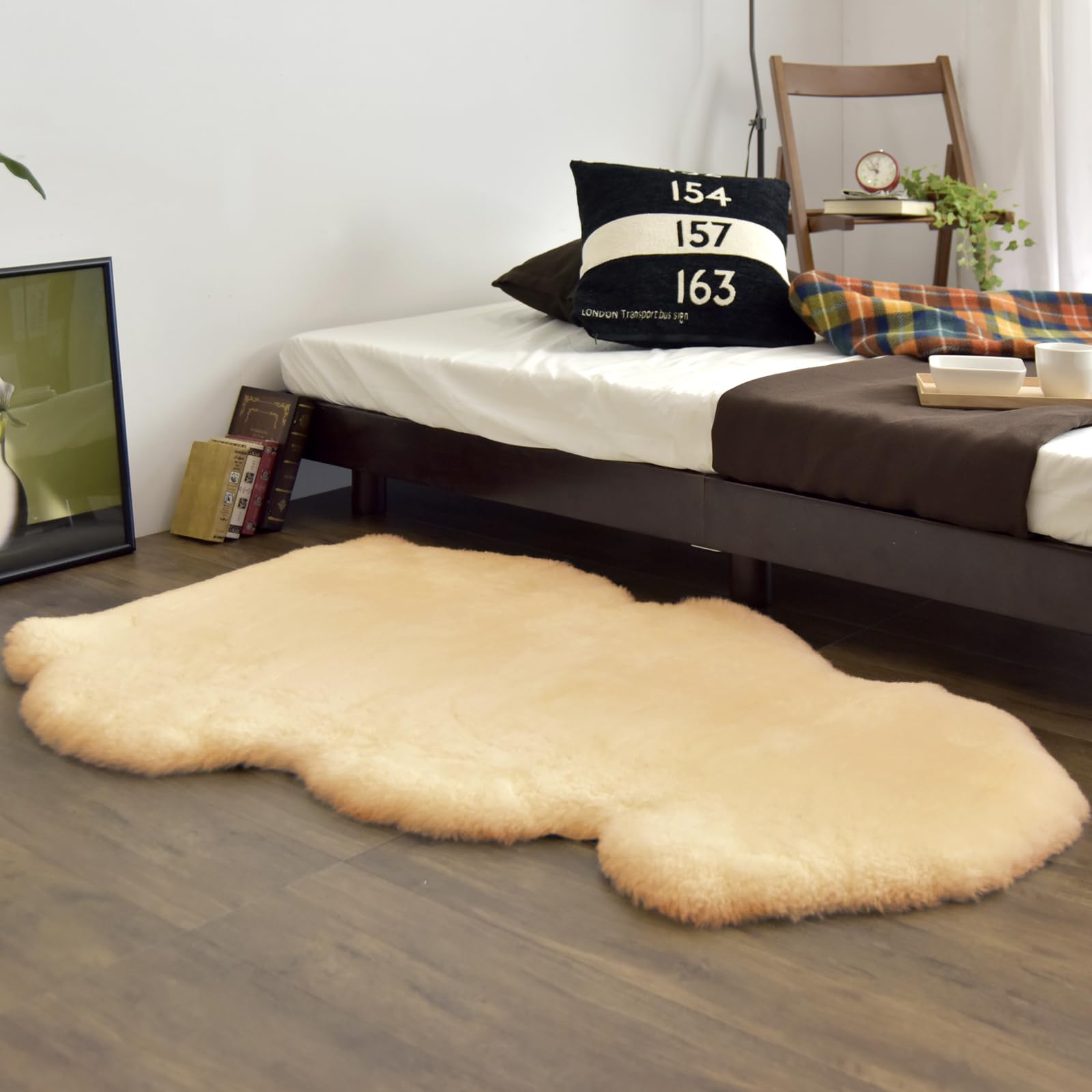 Tansu no Gen Shearling Rug Made in Japan animals 65m x 130cm Pile length 28mm Natural Shearling Spring Lamb from Australia Antibacterial Washable Rug
Tansu no Gen Shearling Rug Made in Japan animals 65m x 130cm Pile length 28mm Natural Shearling Spring Lamb from Australia Antibacterial Washable Rug