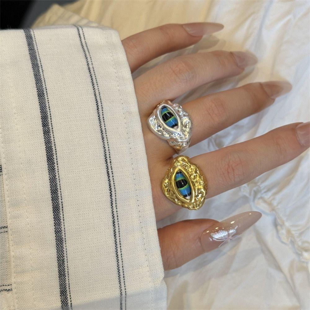 Korean Style Blue Eye Finger Buckle Geometric Gothic Rings Personality Demon Eye Rings Women Silver(B)
Korean Style Blue Eye Finger Buckle Geometric Gothic Rings Personality Demon Eye Rings Women Silver(B)