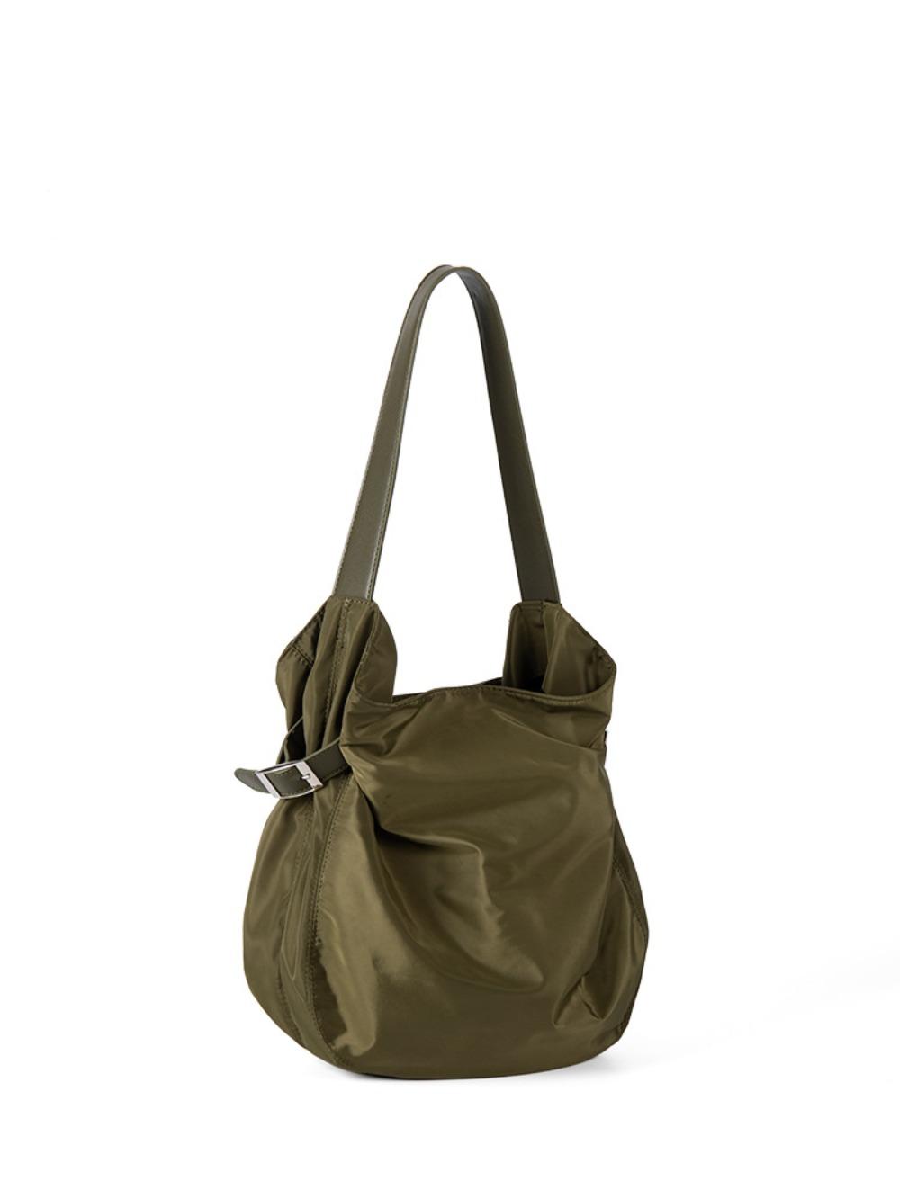 New Niche Design Nylon Cloth Tote Bag Korean Version Large Capacity Fashionable Versatile Single Shoulder Handbag for Women
New Niche Design Nylon Cloth Tote Bag Korean Version Large Capacity Fashionable Versatile Single Shoulder Handbag for Women