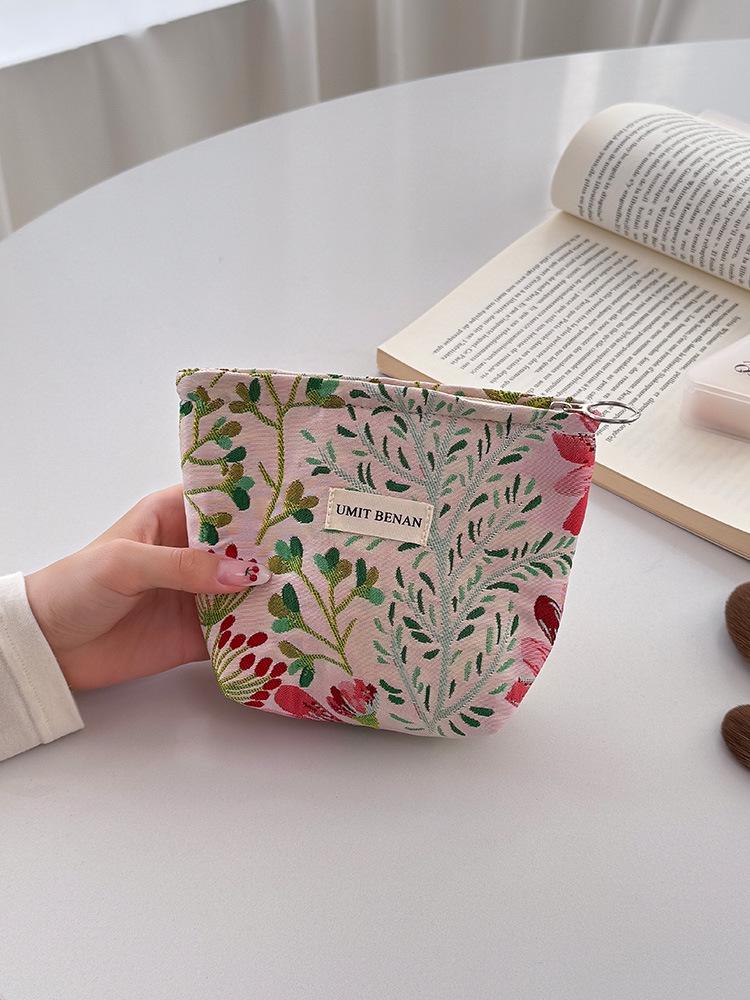 Fresh Style Large Capacity Women s Makeup & Skincare Storage Clutch
Fresh Style Large Capacity Women s Makeup & Skincare Storage Clutch