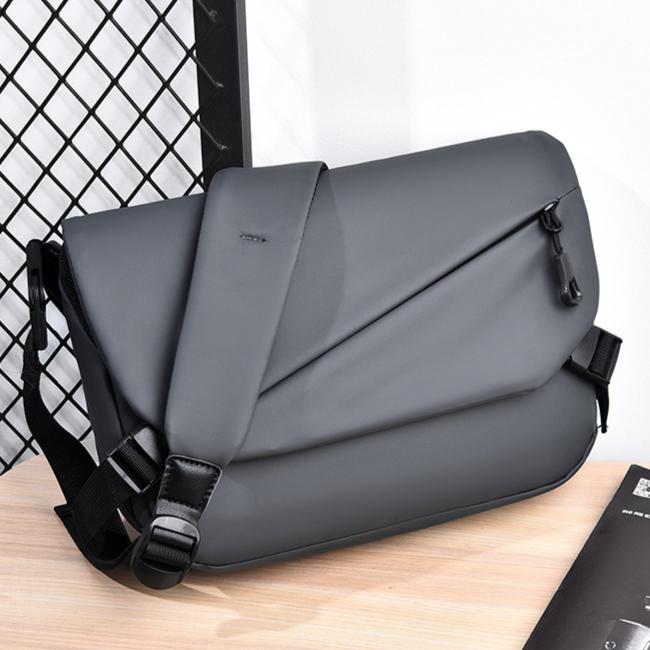 Універсальна чоловіча модна сумка через плече, водонепроникна плівка великої місткості, маленька сумка через плече, ділова протикрадіжна сумка через плече 31X13X21CM чорний
Універсальна чоловіча модна сумка через плече, водонепроникна плівка великої місткості, маленька сумка через плече, ділова протикрадіжна сумка через плече 31X13X21CM чорний