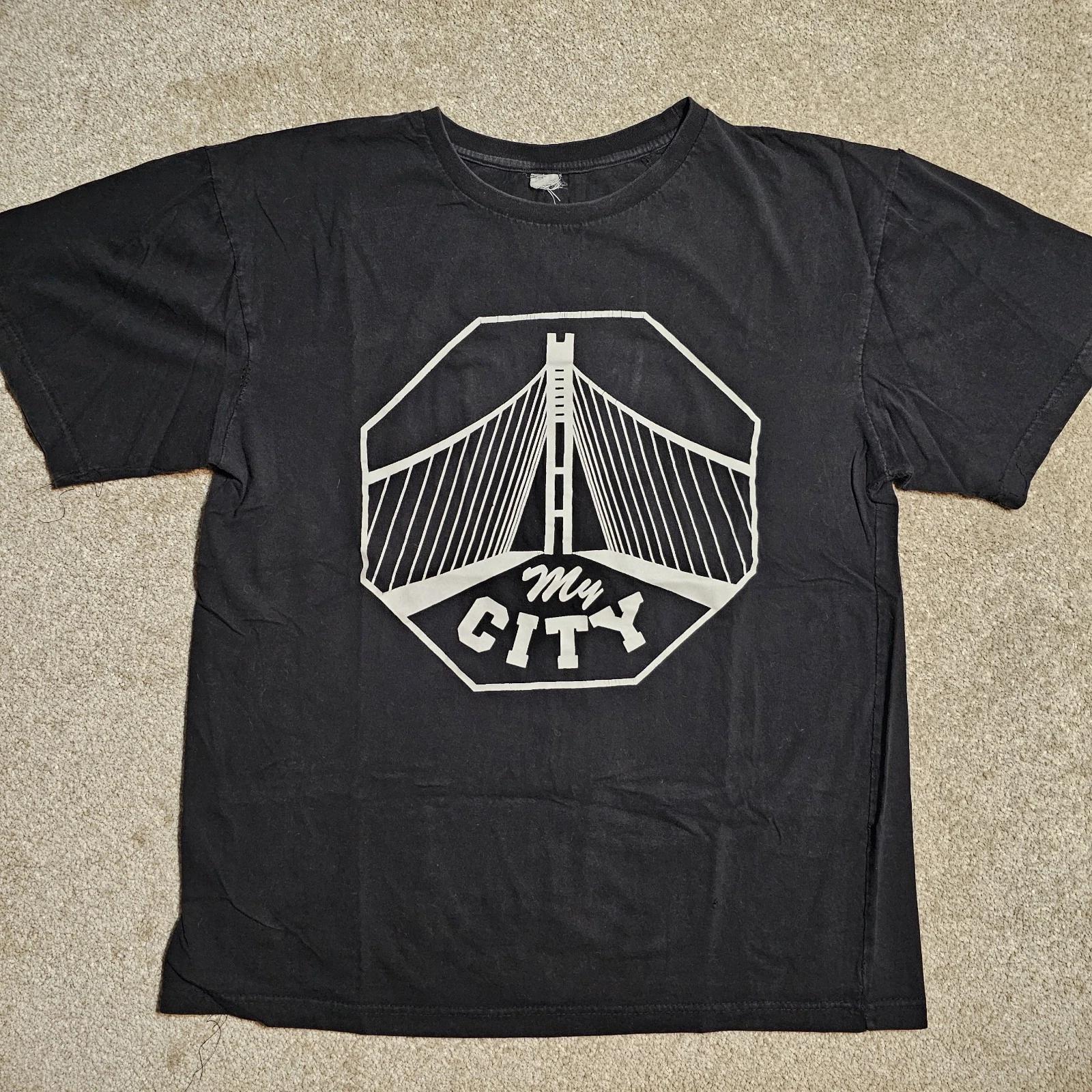 Vintage Y2k San Francisco Golden Gate T-shirt Mens L City Grunge Souvenir Punk 4XL
Vintage Y2k San Francisco Golden Gate T-shirt Mens L City Grunge Souvenir Punk 4XL