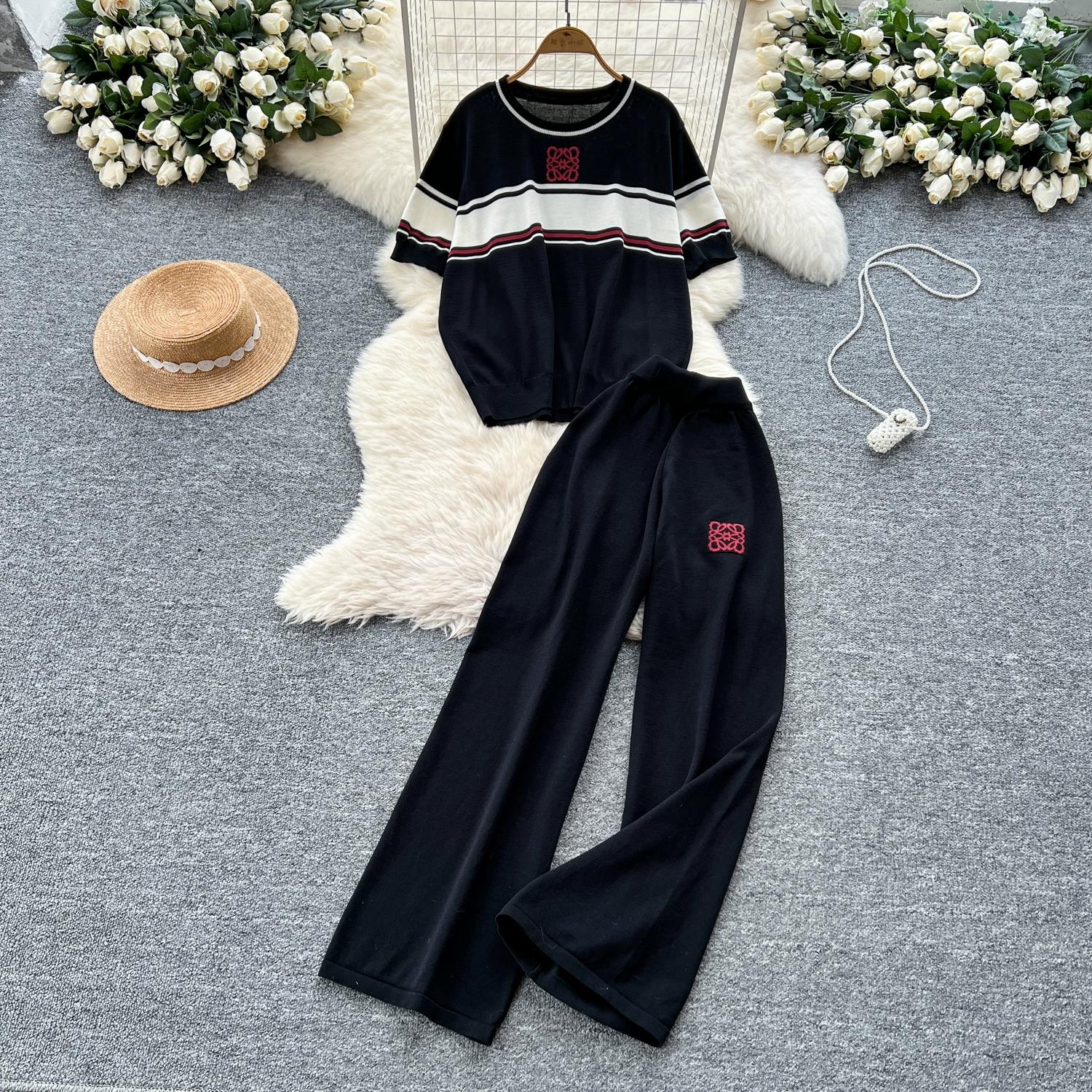 Летний женский трикотажный свитер, брюки, комплект из двух предметов, короткий рукав, О-образный вырез, пуловер, топ и широкие брюки One Size чёрный
Летний женский трикотажный свитер, брюки, комплект из двух предметов, короткий рукав, О-образный вырез, пуловер, топ и широкие брюки One Size чёрный