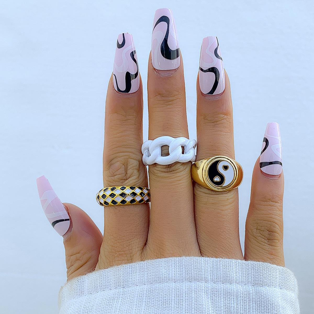 Accessories, Creative Checkerboard Mix and Match Spray Paint Set, Ring Women, Dripping Tai Chi Chain Jewelry
Accessories, Creative Checkerboard Mix and Match Spray Paint Set, Ring Women, Dripping Tai Chi Chain Jewelry
