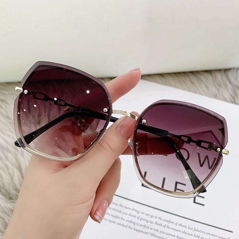 Sports Sunglasses Lightweight UV Protection Polarized Lens Outdoor Eyewear for Running Cycling Hiking Driving and Other Activities One Size кофейный
Sports Sunglasses Lightweight UV Protection Polarized Lens Outdoor Eyewear for Running Cycling Hiking Driving and Other Activities One Size кофейный