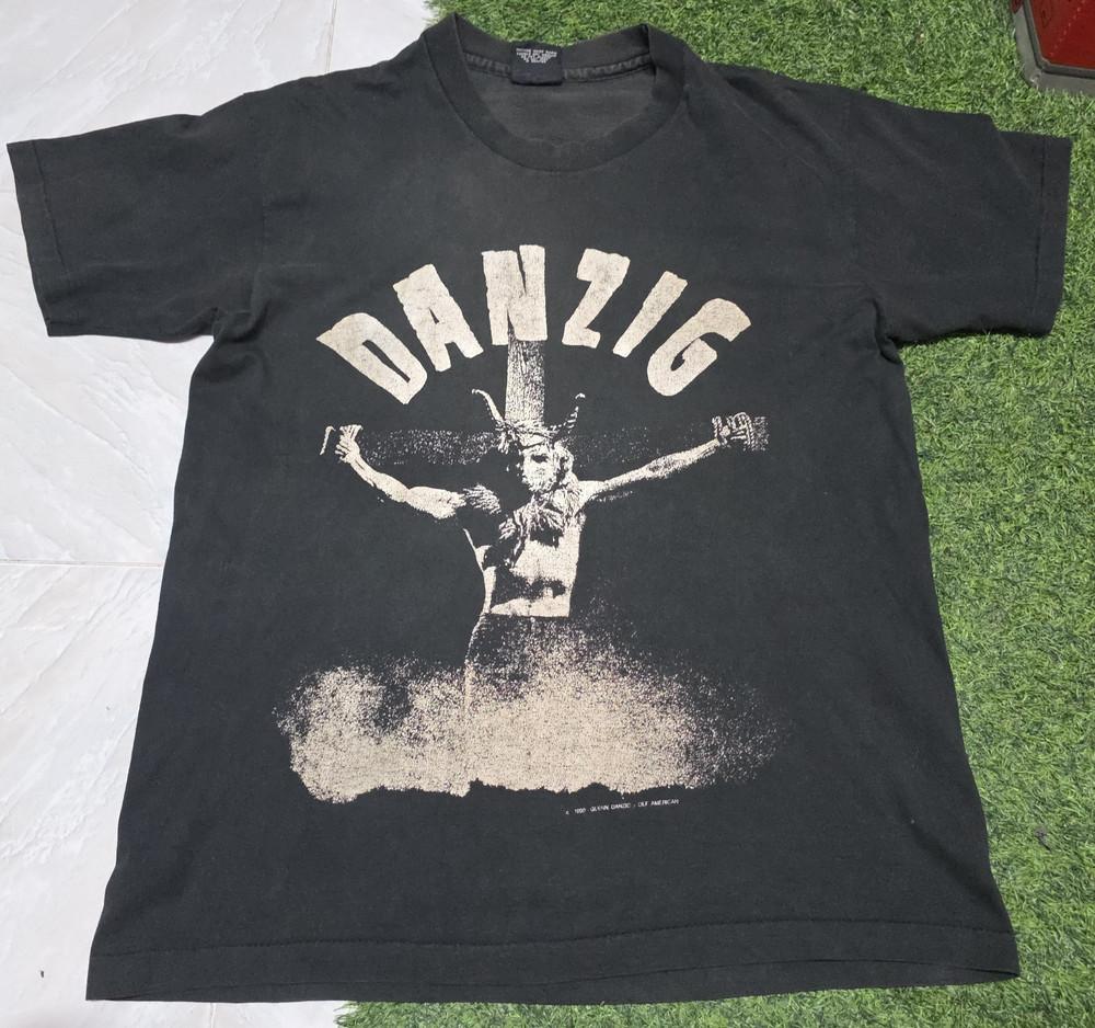 Vintage 90s Danzig Uncensored T Shirt Men#039s S5XL Fan Gifts NZ1619 Unisex T-Shirt M
Vintage 90s Danzig Uncensored T Shirt Men#039s S5XL Fan Gifts NZ1619 Unisex T-Shirt M