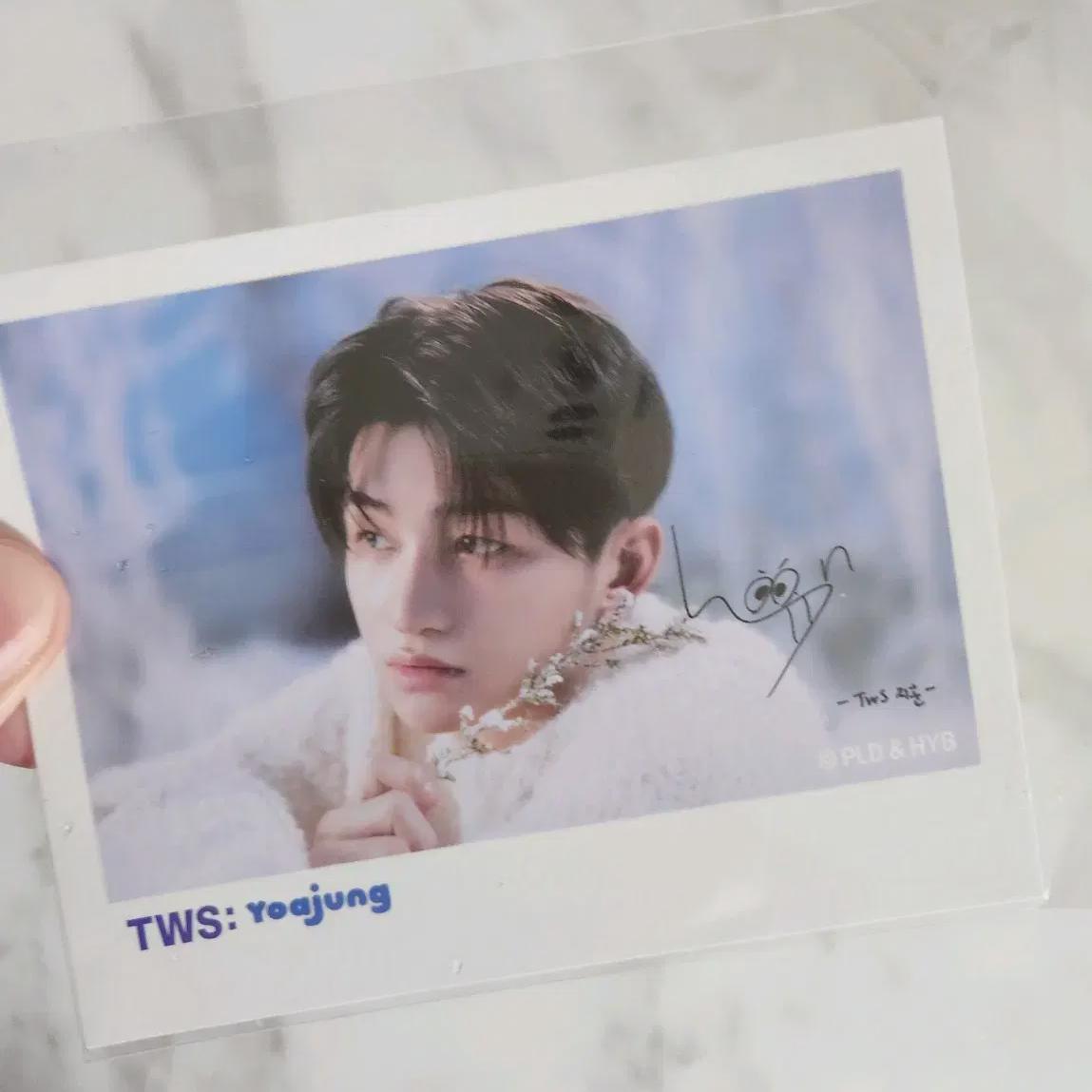 Фотокарточка с экскурсиями Джи Хун Ёа Чжон Фока
Фотокарточка с экскурсиями Джи Хун Ёа Чжон Фока