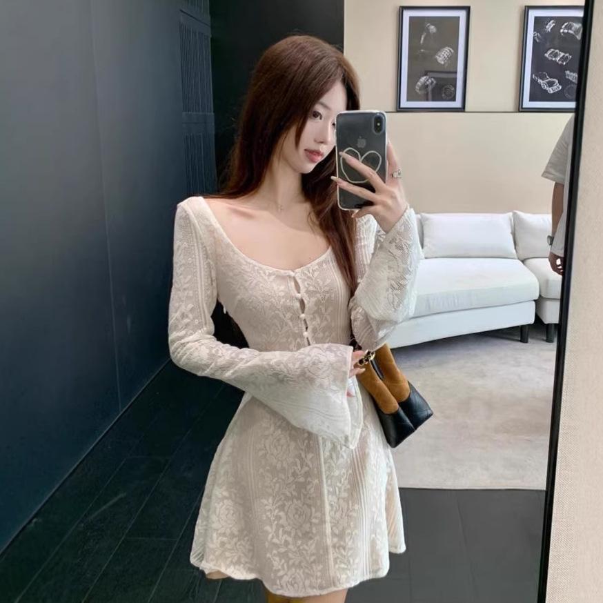 Autumn Trumpet Sleeve Petite Lace Dress: Flattering Slim Fit for Women Extra Large
Autumn Trumpet Sleeve Petite Lace Dress: Flattering Slim Fit for Women Extra Large