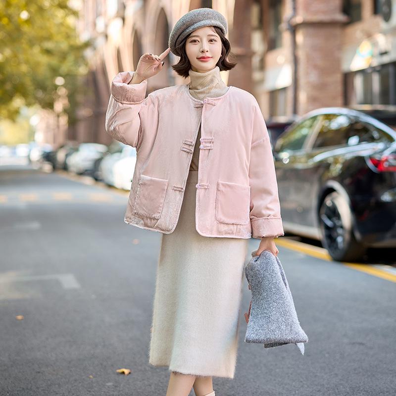 2024 Women s Winter Chinese Style Frog Button Down Coat - HG3315 S (90-110 jin) розовый
2024 Women s Winter Chinese Style Frog Button Down Coat - HG3315 S (90-110 jin) розовый