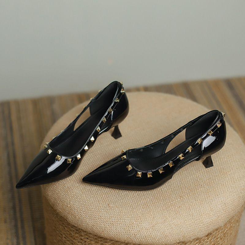 Rivet tip thin heel temperament celebrity high heels women s new sexy hollow gentle evening shoes single shoes 34
Rivet tip thin heel temperament celebrity high heels women s new sexy hollow gentle evening shoes single shoes 34