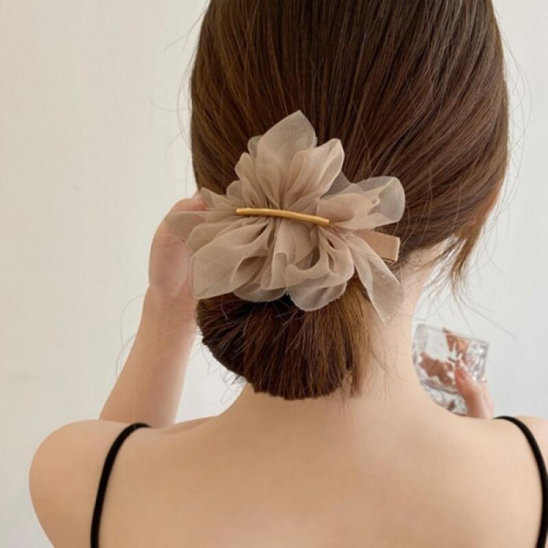 Gold Bar Luxury Sharing Automatic Hairpin Set of 2
Gold Bar Luxury Sharing Automatic Hairpin Set of 2